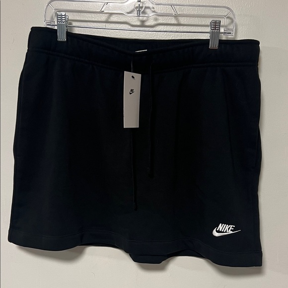 Nike Dresses & Skirts - Nike Black Athletic Skirt Pockets NWT Drawstring Waist